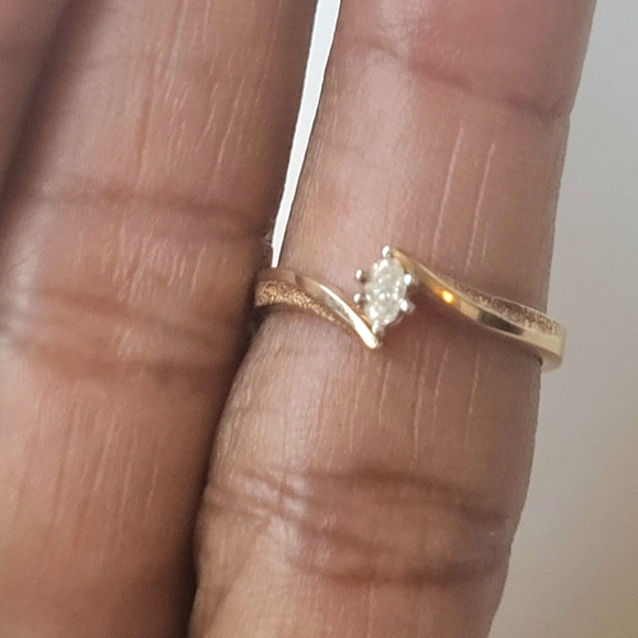 14K Yellow Gold Diamond Ring Marquise Cut NEW - Picture 8 of 9